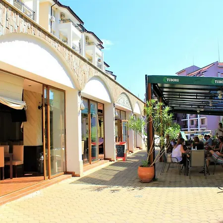 Hills - Official Lägenhetshotell Slăntjev Brjag