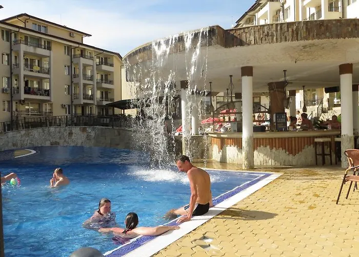 Lägenhetshotell Hills - Official 2*