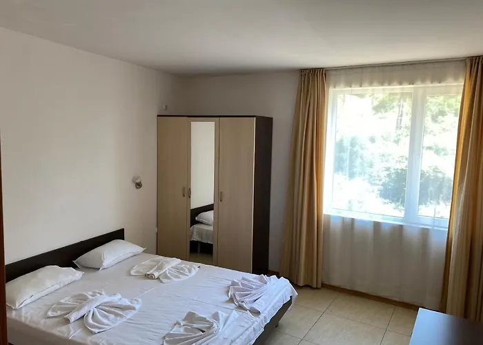 Hills - Official Lägenhetshotell Slăntjev Brjag