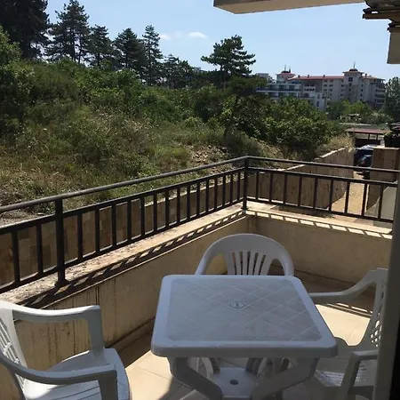 Hills - Official Aparthotel 2*
