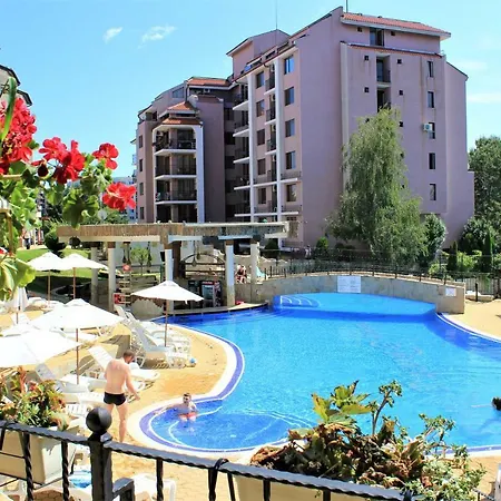 Hills - Official Aparthotel